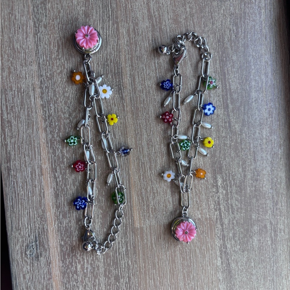 Set of 2 Gingersnaps spring petite colorful floral charm bracelets new condition